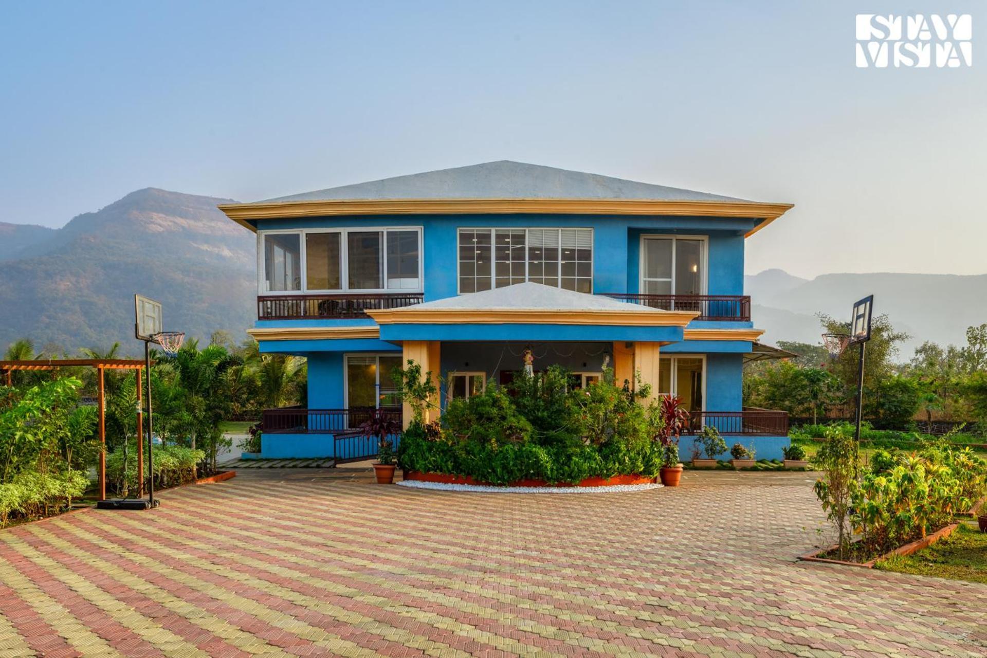 Stayvista'S Hillside Meadows - Mountainside Retreat With Farm View, Pool & Deck, Lawn & Gazebo Chinchavli Exteriér fotografie