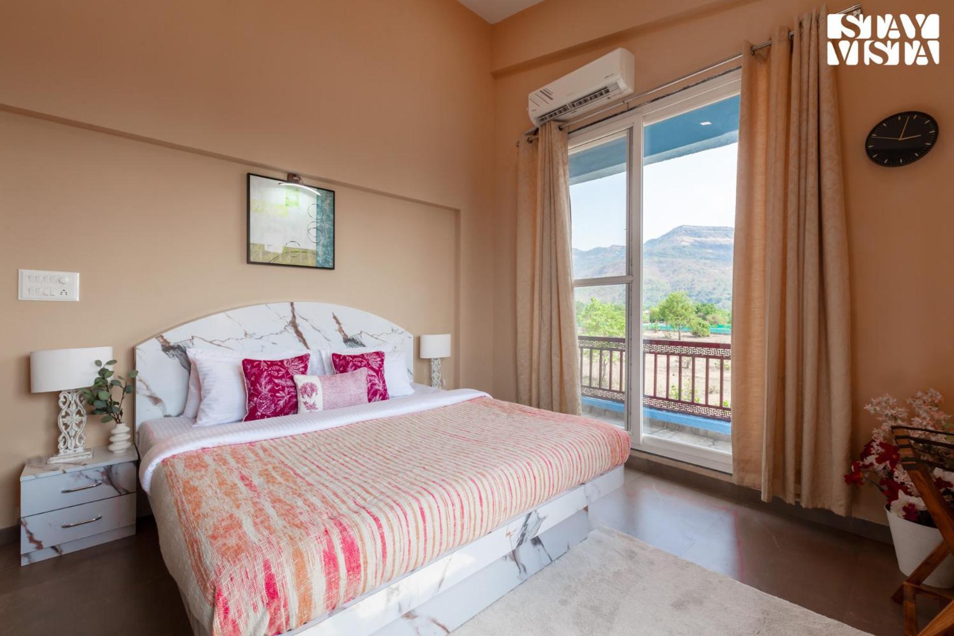 Stayvista'S Hillside Meadows - Mountainside Retreat With Farm View, Pool & Deck, Lawn & Gazebo Chinchavli Exteriér fotografie