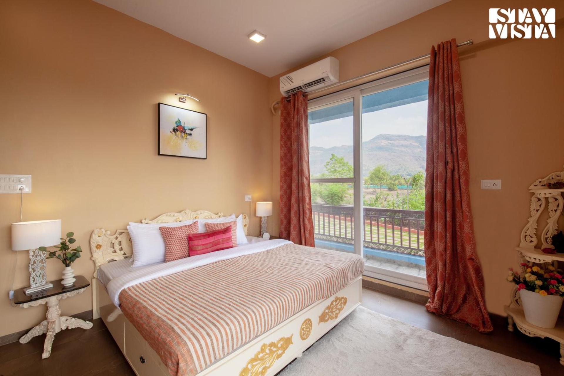 Stayvista'S Hillside Meadows - Mountainside Retreat With Farm View, Pool & Deck, Lawn & Gazebo Chinchavli Exteriér fotografie
